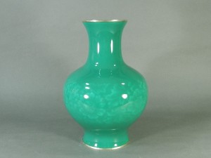 06-DSCN1939-04g-021安藤七宝製 緑釉 無線七宝 牡丹模様 花瓶