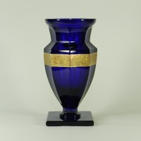 モーゼル(Moser)青ガラス 金彩人物模様 ガラス花瓶