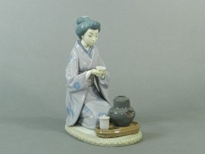 12-DSCN3392リヤドロ(LLADRO)着物和服 日本女性(美人)茶道 置物