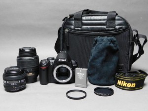 ニコン(NIKON)D3000 18-55VR NIKKOR 50㎜レンズ セット